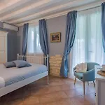 Alis Villa Fano