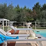 Alis Villa
