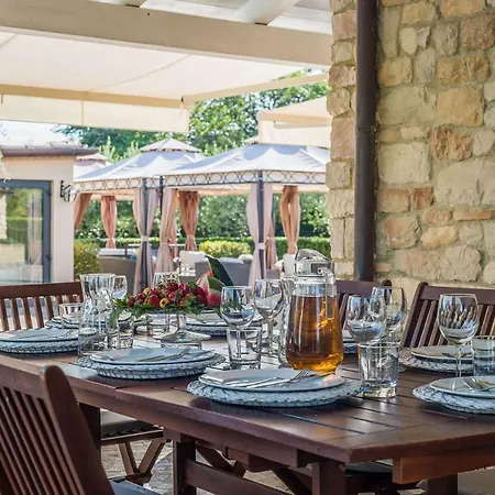 Alis Villa